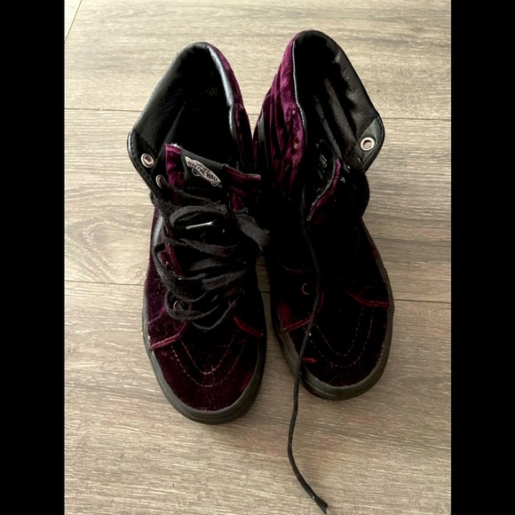 Converse Shoes - High top velvet converse👾